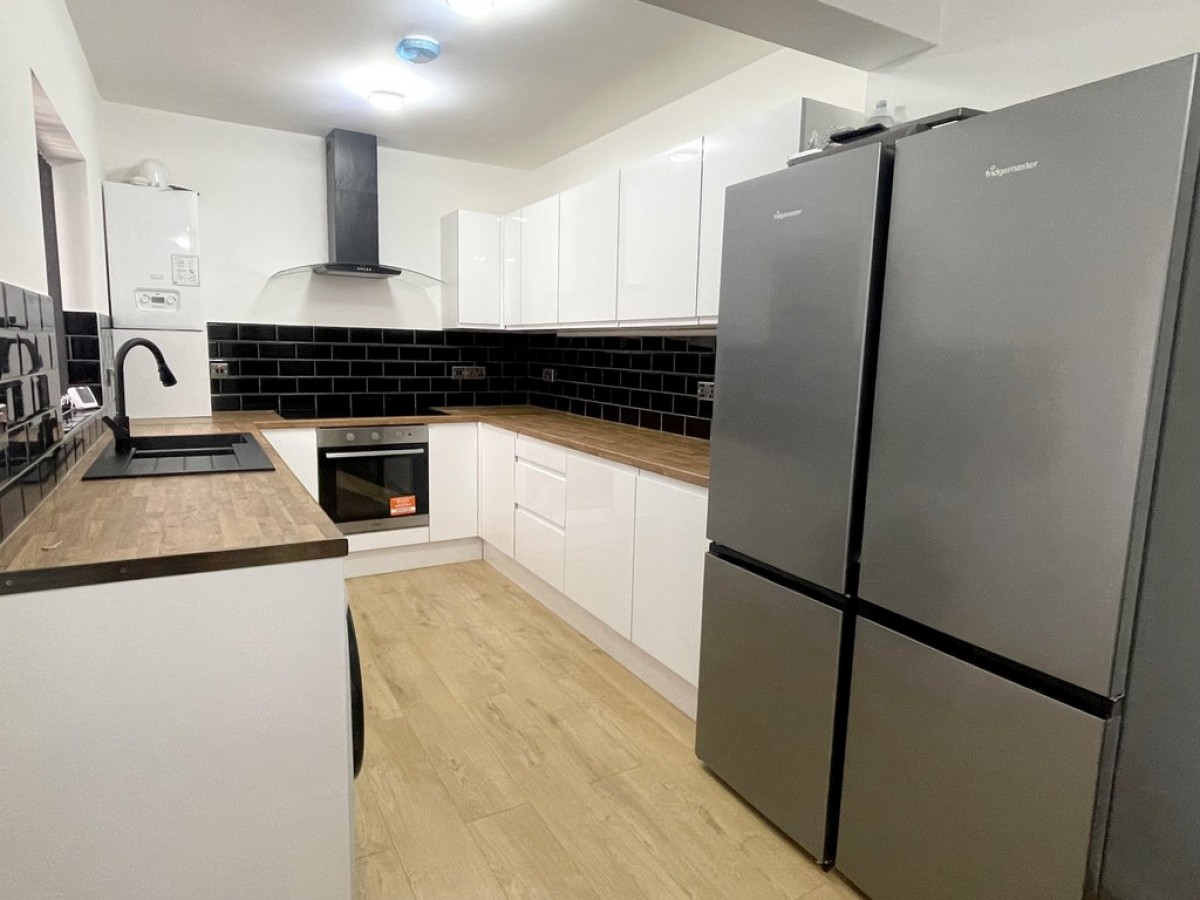 Images for 76 Holt Road EAID:f19b2b8dd2d922af2053e08aeaa83c02 BID:1