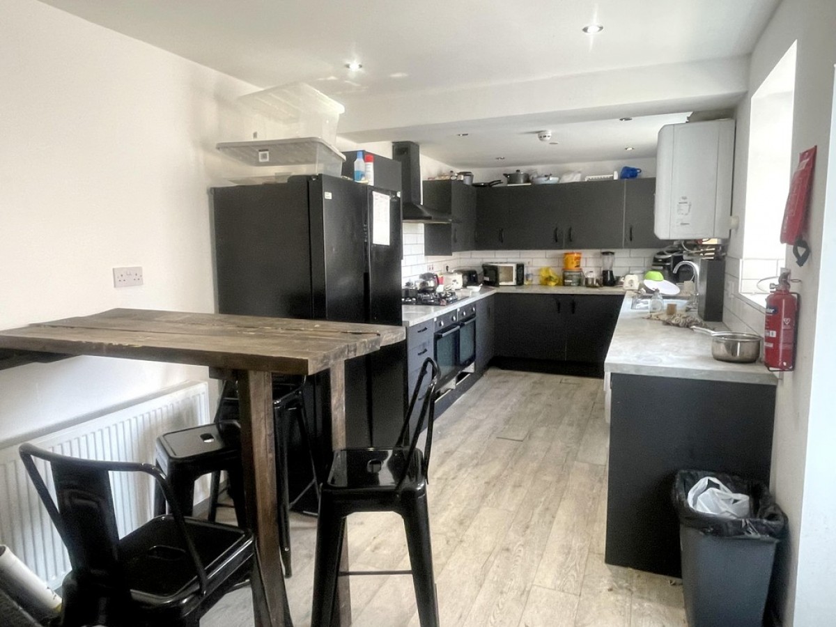 Images for 214 Molyneux Road EAID:f19b2b8dd2d922af2053e08aeaa83c02 BID:1