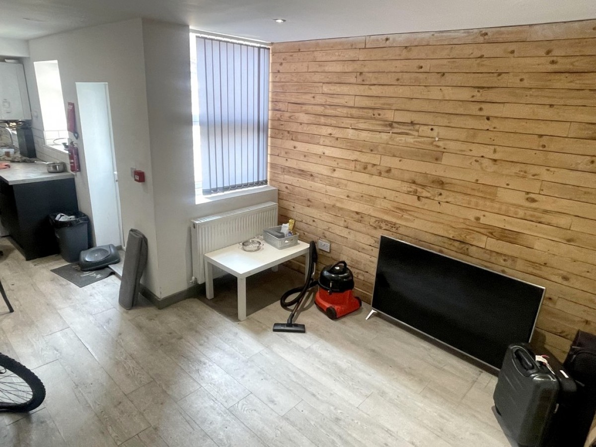 Images for 214 Molyneux Road EAID:f19b2b8dd2d922af2053e08aeaa83c02 BID:1