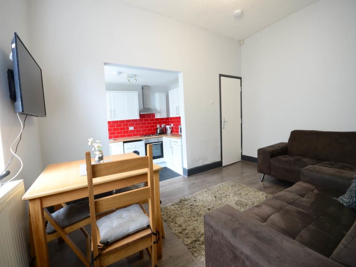 Images for 14 Gainsborough Road EAID:f19b2b8dd2d922af2053e08aeaa83c02 BID:1