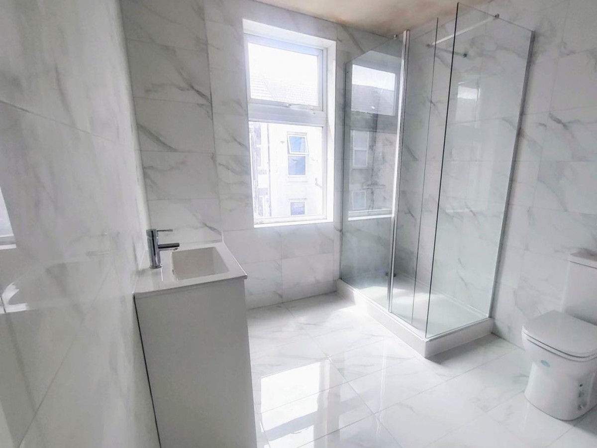 Images for 46 Saxony Road EAID:f19b2b8dd2d922af2053e08aeaa83c02 BID:1